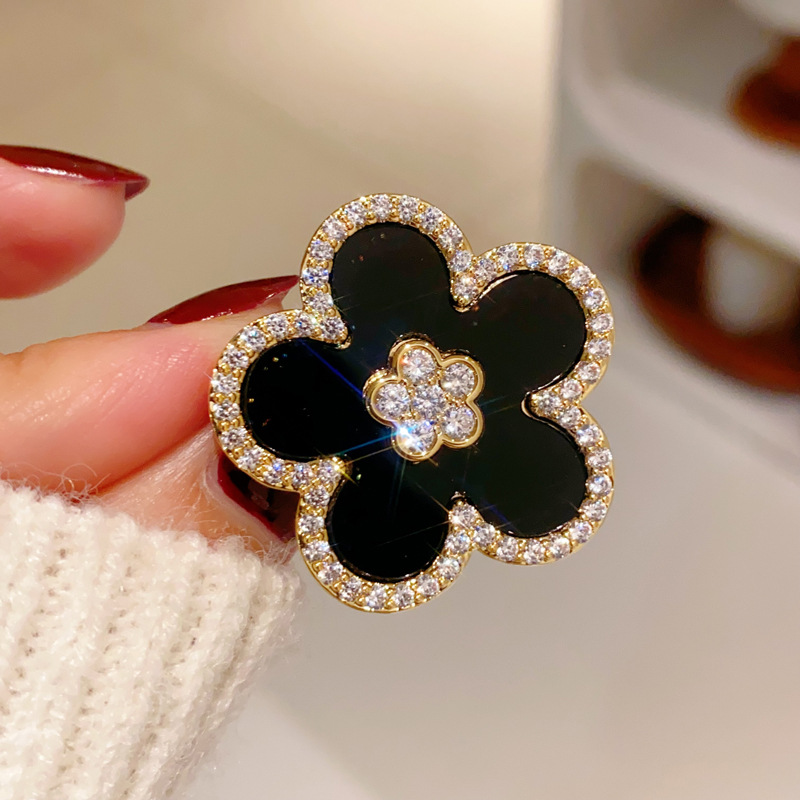 Women Jewelry Accessories For Black Dress - 黒の花のブローチ女性のためのゴールドメッキパーティージュエリービジューファムファッション布ピンドレスアクセサリー