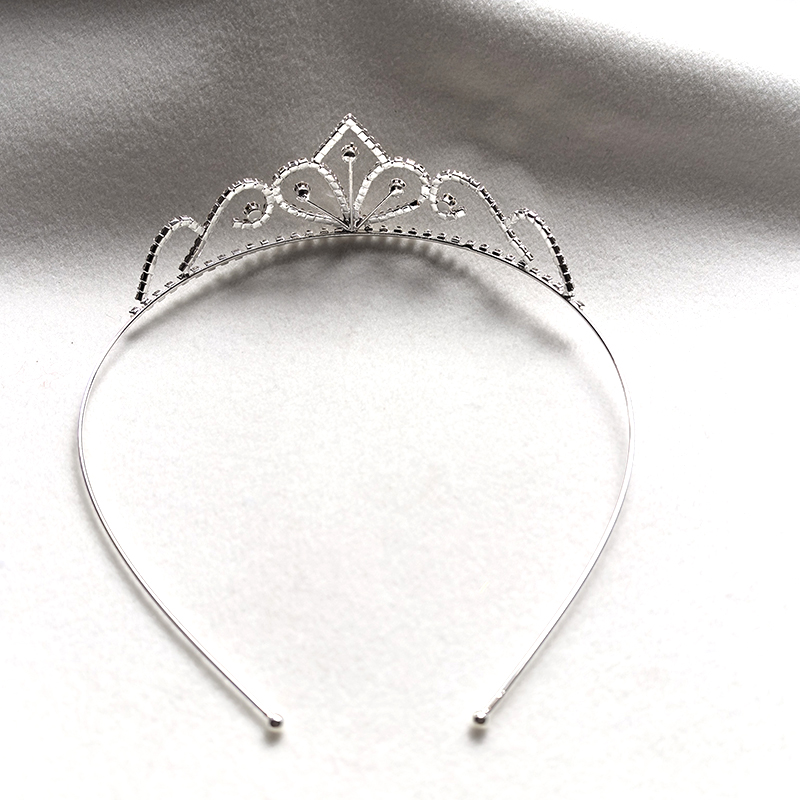 シルバーカラーのラインストーンブライダルクラウン高級クリスタ - Women Knight Accessories のレビューと価格