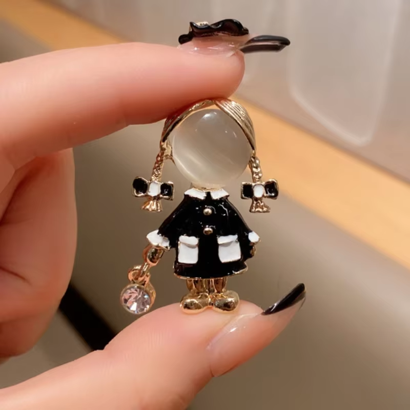 絶妙なかわいい女の子黒エナメルブローチ女性のためのオパールド - Women Jewelry Accessories For Black Dress のレビューと価格