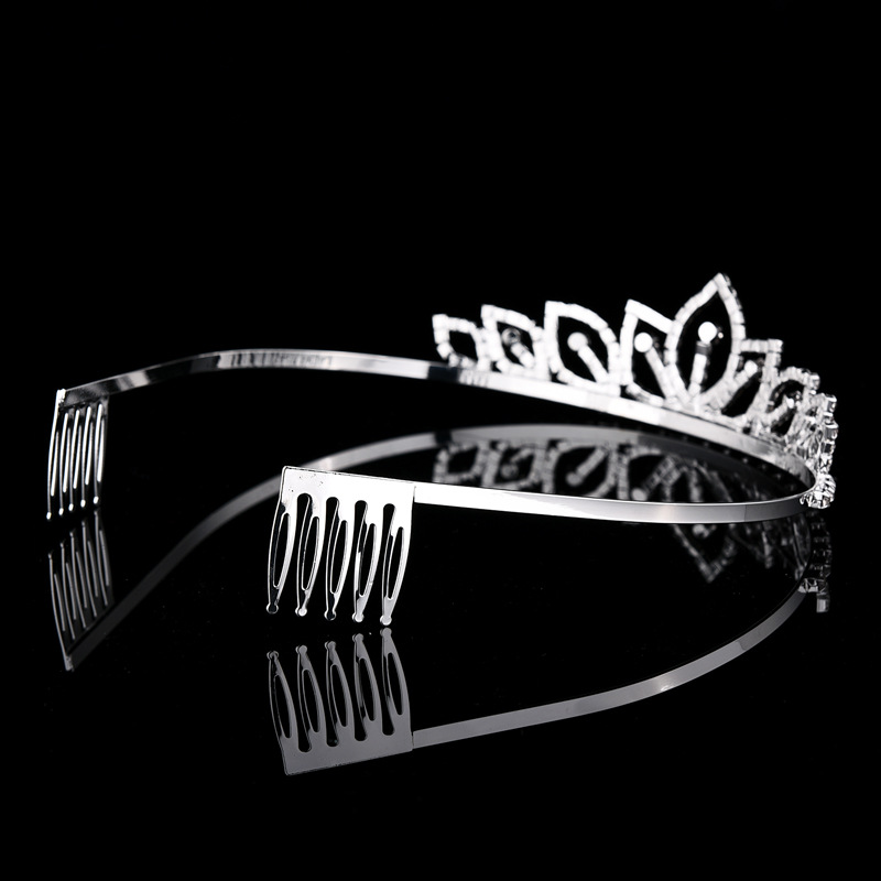 シルバーカラーの輝くラインストーンクラウンブライダルティアラ - Women Accessories To Gift のレビューと価格