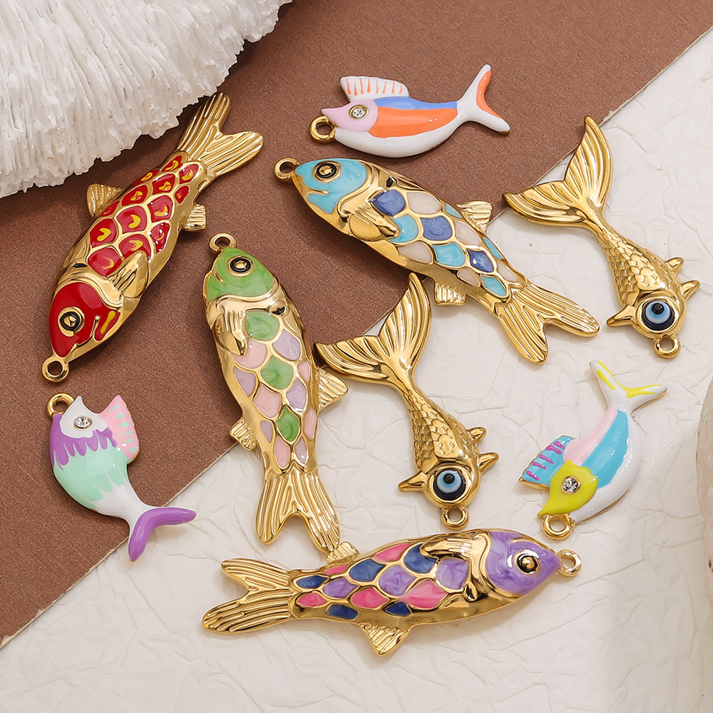 2-3 個ステンレス鋼かわいいゴールデンエナメル魚チャーム  - Women Accessories In Wholesale のレビューと価格