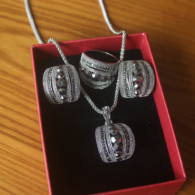 サイズ 6-10 ヴィンテージブラックジルコンジュエリーセッ - Women Jewelry Accessories For Black Dress のレビューと価格
